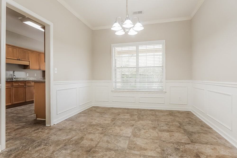 5741 Marchester Cir - Photo 5 of 16