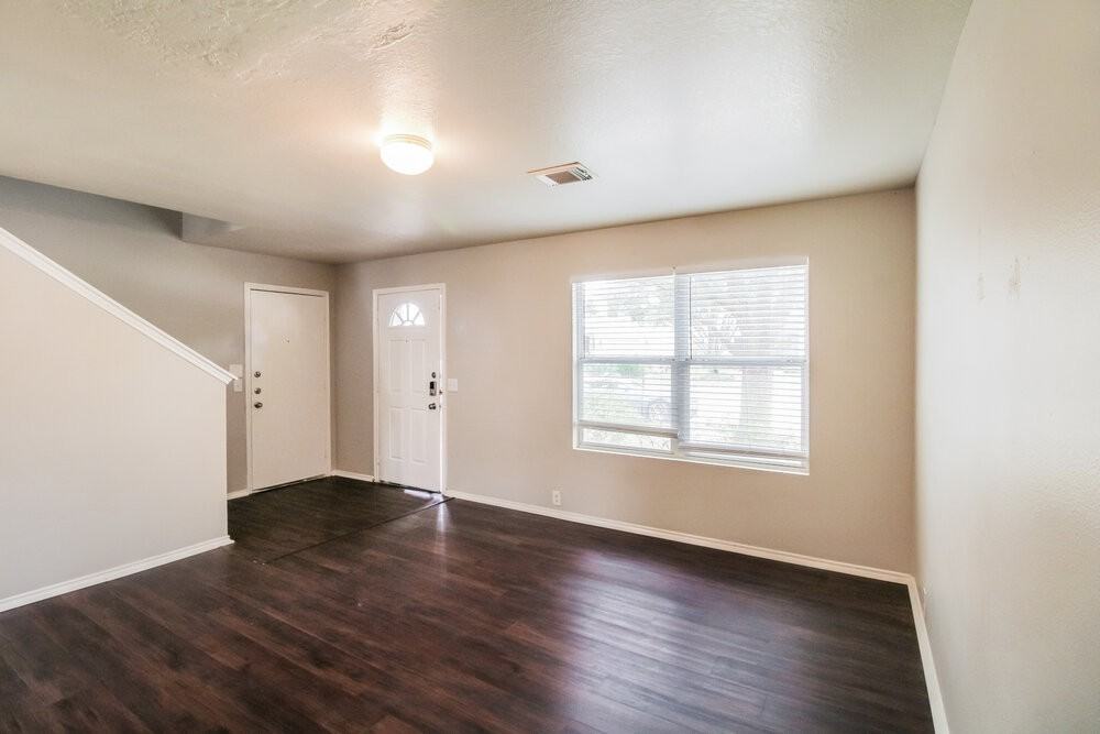 3407 Dartmouth Field Ln - Photo 6 of 17