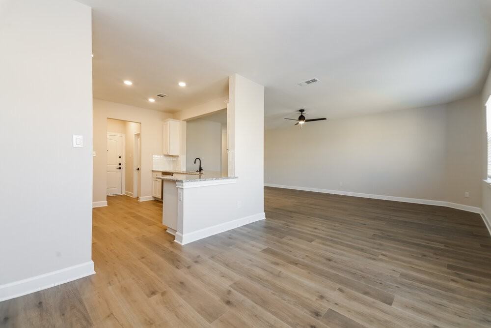 1104 Princeton Hts - Photo 7 of 17