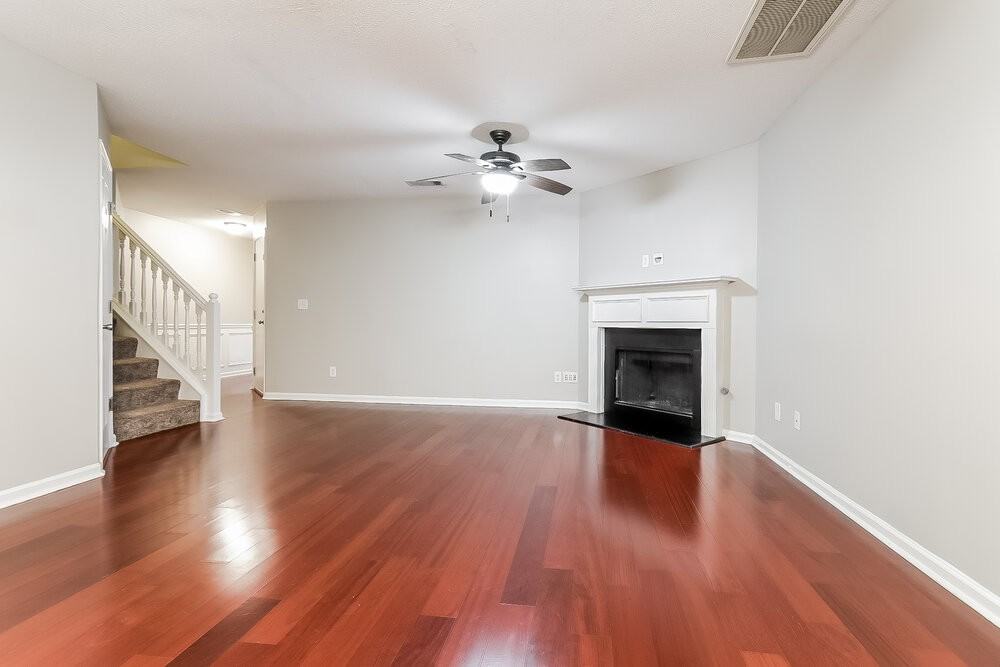 385 Hidden Creek Ln - Photo 5 of 18