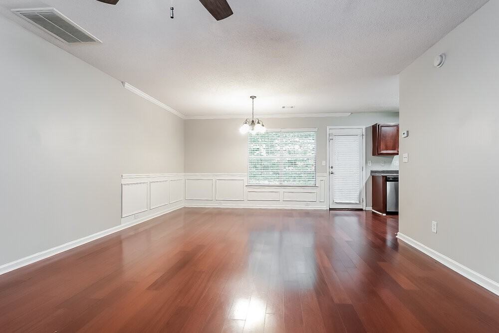 385 Hidden Creek Ln - Photo 6 of 18