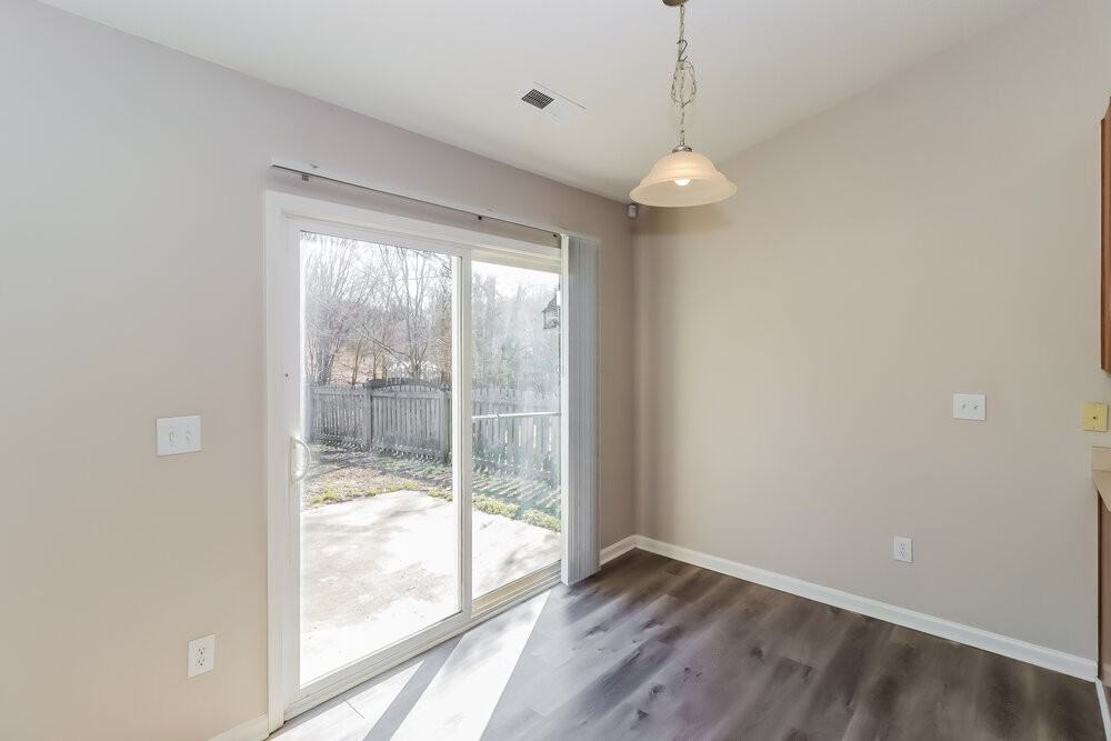 11902 Cheviott Hill Ln - Photo 6 of 16