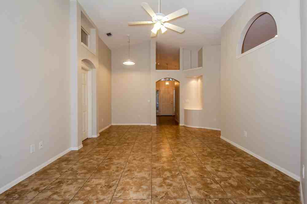 6752 Waterton Dr - Photo 2 of 16