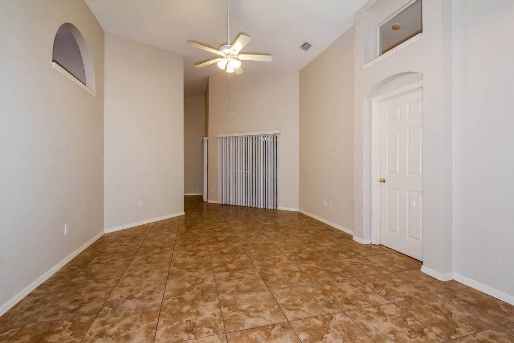 6752 Waterton Dr - Photo 3 of 16