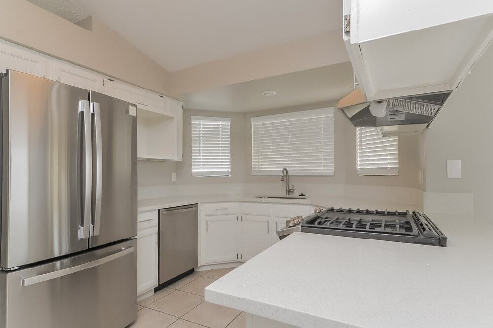 717 Skipjack Dr - Photo 6 of 16