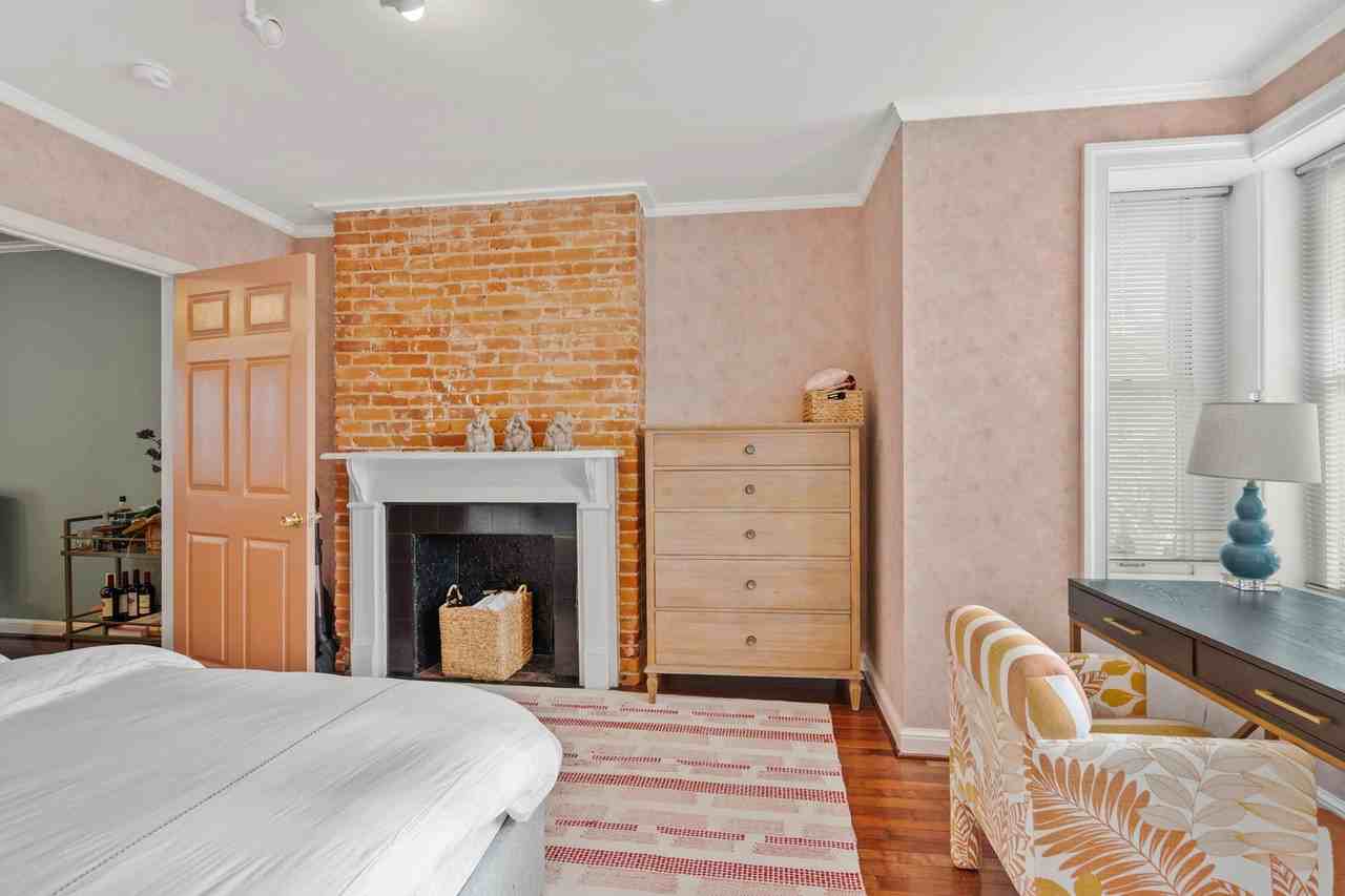 3143 N St Nw #1047365P - Photo 7 of 9
