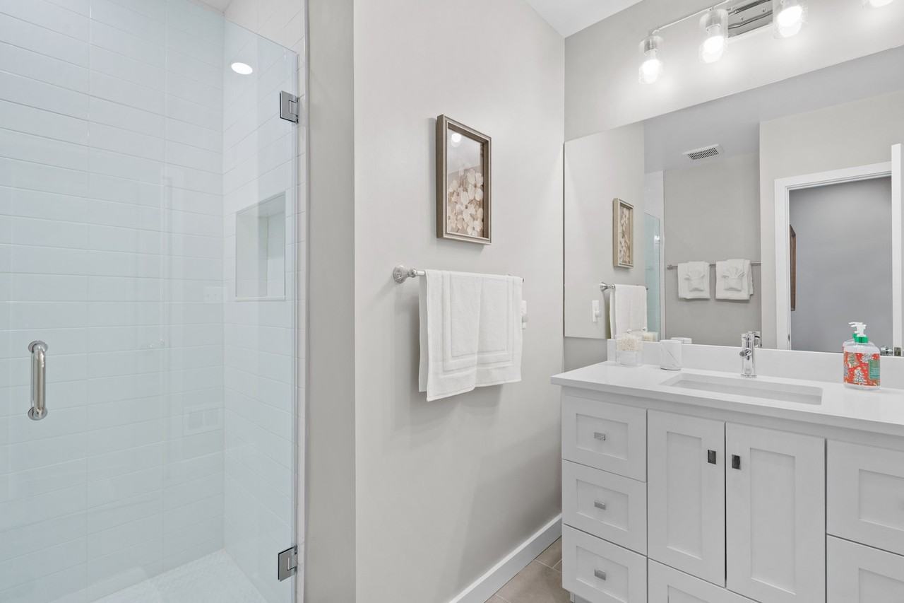 418 D St Se #1045688P - Photo 6 of 18