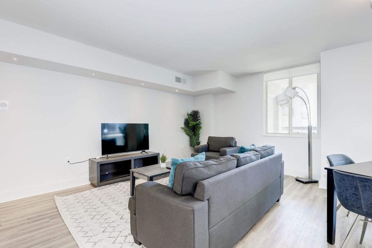 1331 South Eads Street #1024700P - Photo 2 of 33