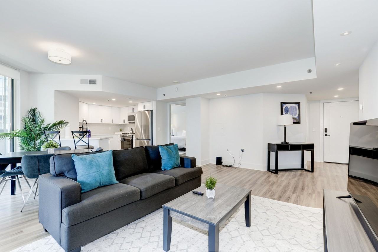 1331 South Eads Street #1024700P - Photo 3 of 33