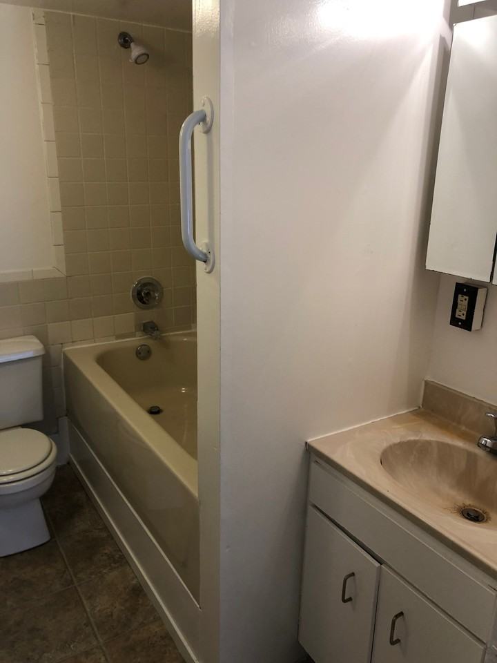 67 Henry St #5 - Photo 3 of 5