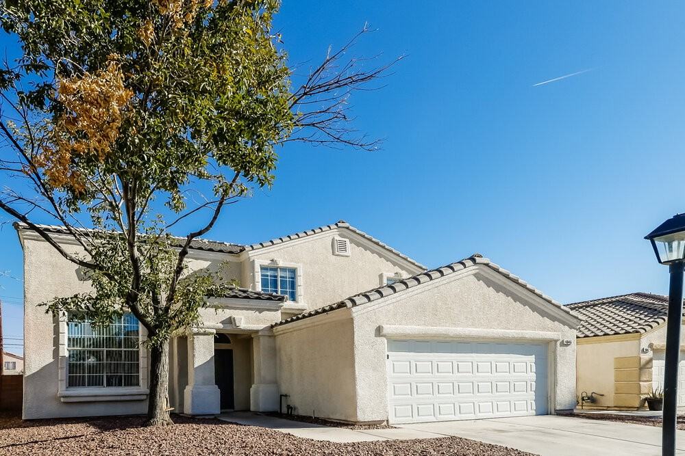 4846 Little Cayman St - Photo 4 of 17