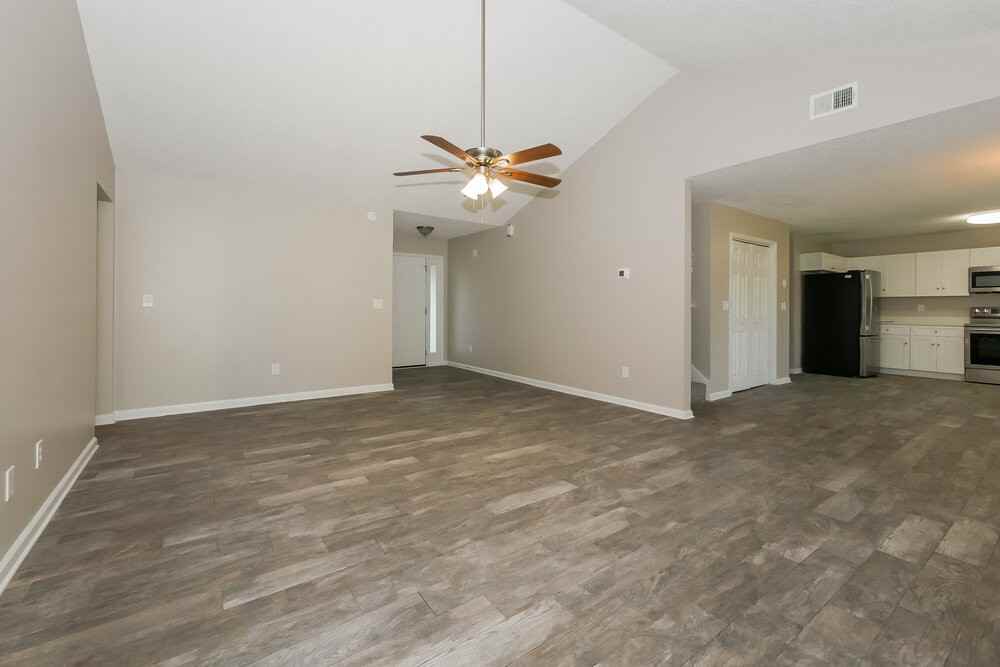 303 Vineyard Ridge Ln - Photo 6 of 17