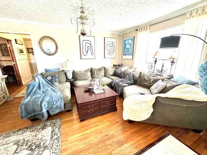 2027 Katelyn Dr - Photo 7 of 45