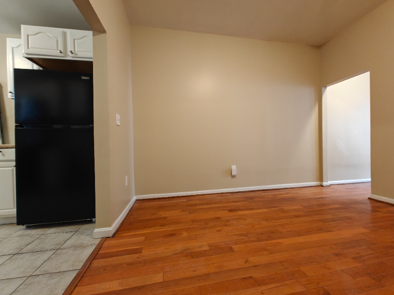 400 E Lorraine Ave - Photo 6 of 20