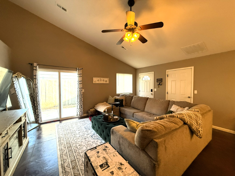 1288 N Curtis Ct - Photo 3 of 20