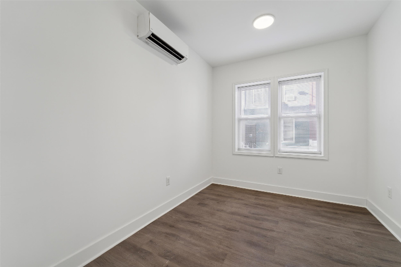 2449 N Opal St - Photo 4 of 14