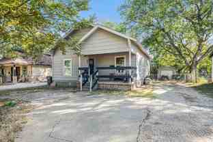 1805 Daniel St - Photo 1 of 1
