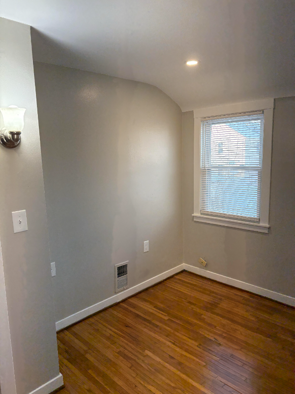 25 Henderson Ave - Photo 3 of 15