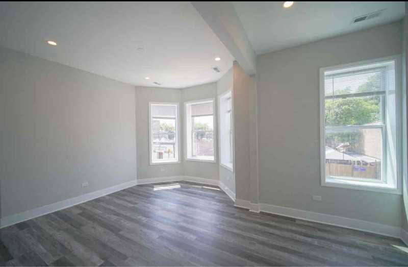 6433 S Racine Ave #1 - Photo 6 of 13