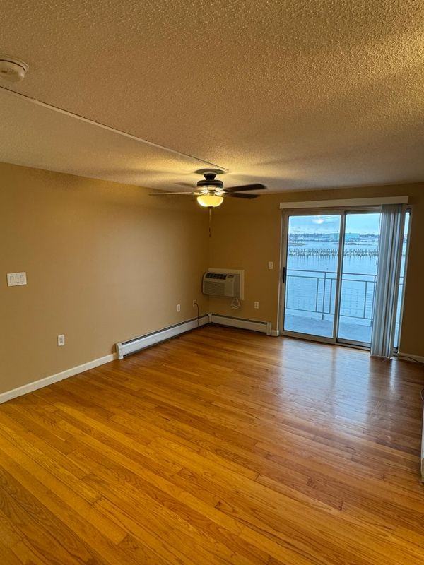 184 Pequot Ave ##304 - Photo 2 of 9