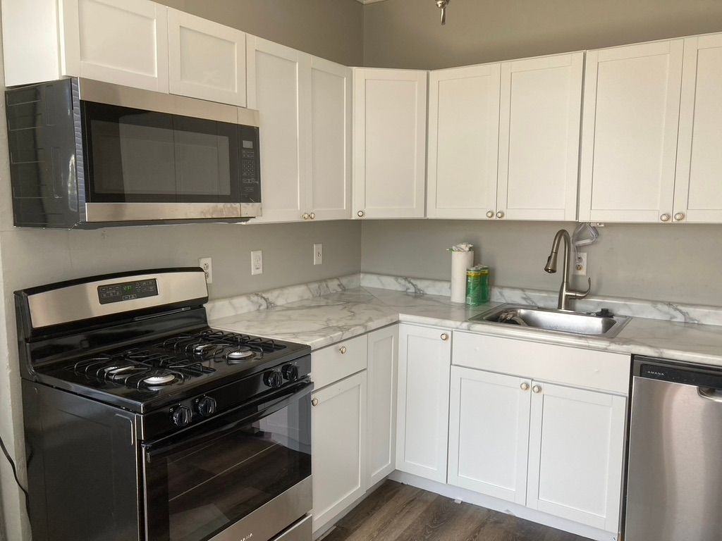 6814 Primrose Ave - Photo 3 of 9