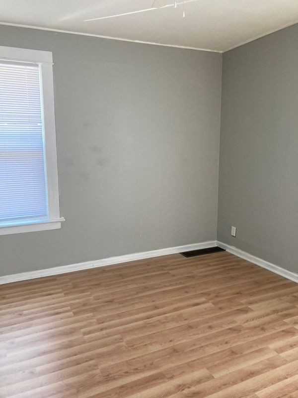 6814 Primrose Ave - Photo 5 of 9