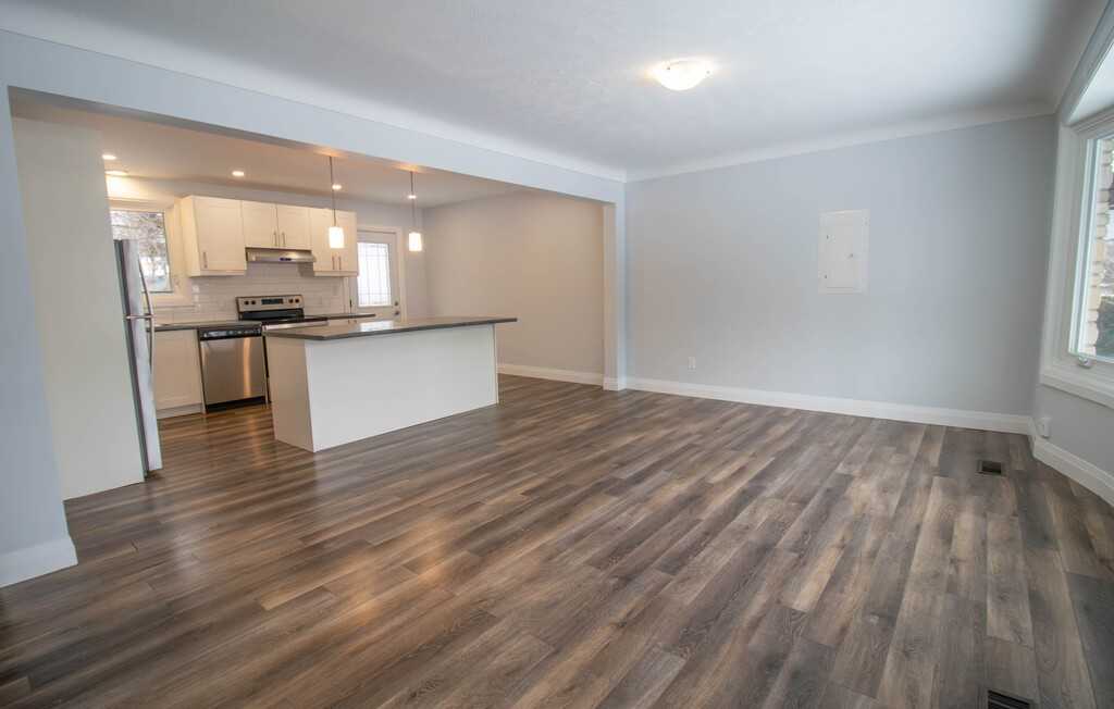 623 Niagara St - Photo 2 of 40