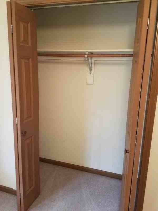 1602 Paris Rd - Photo 5 of 12