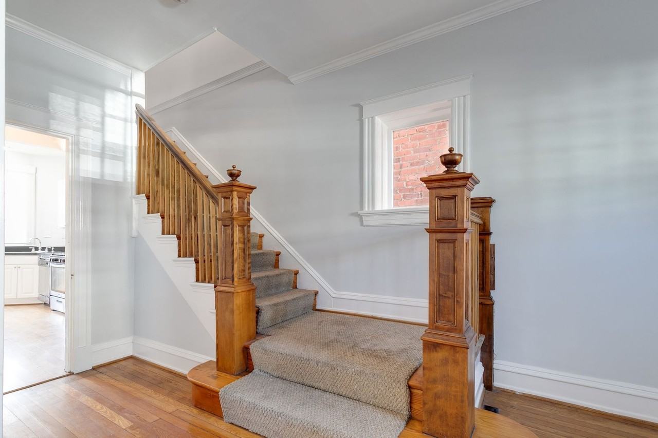 2819 W Grace St - Photo 2 of 21