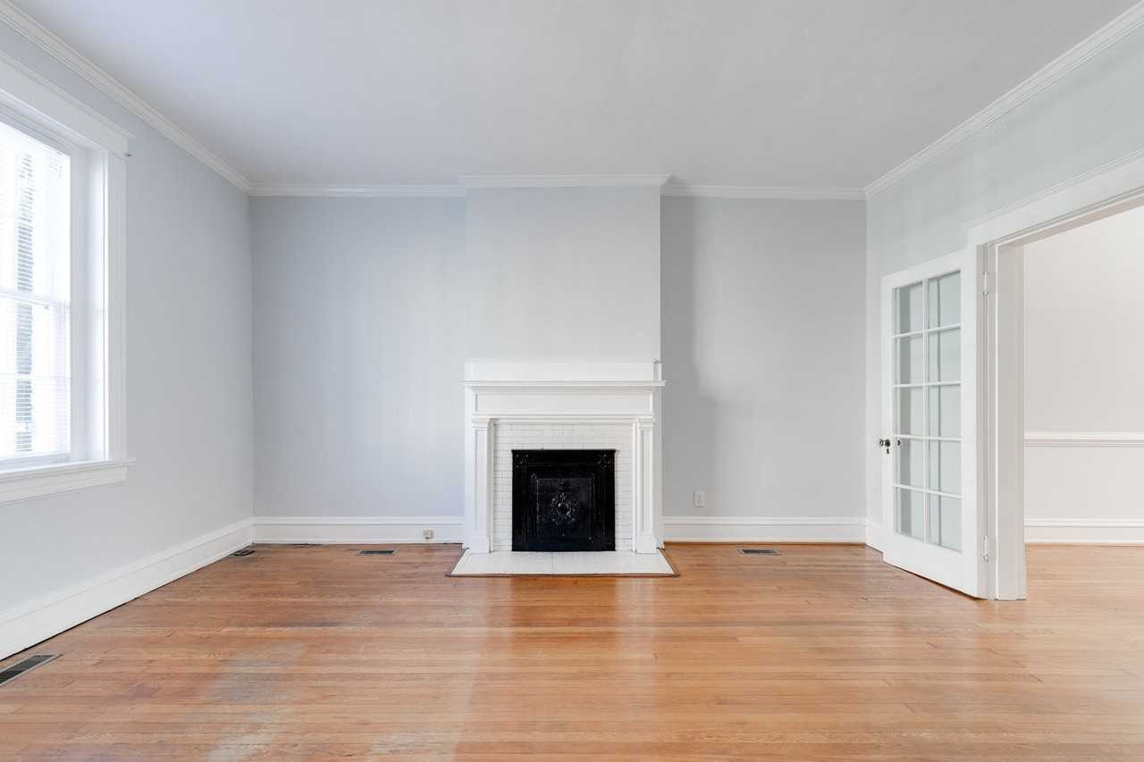 2819 W Grace St - Photo 3 of 21