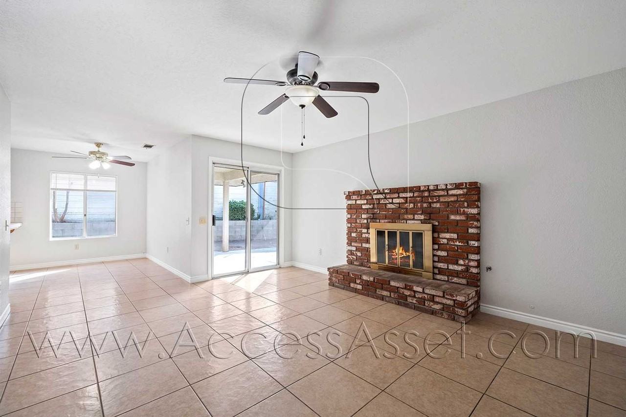 4473 Brighton Ct - Photo 6 of 33