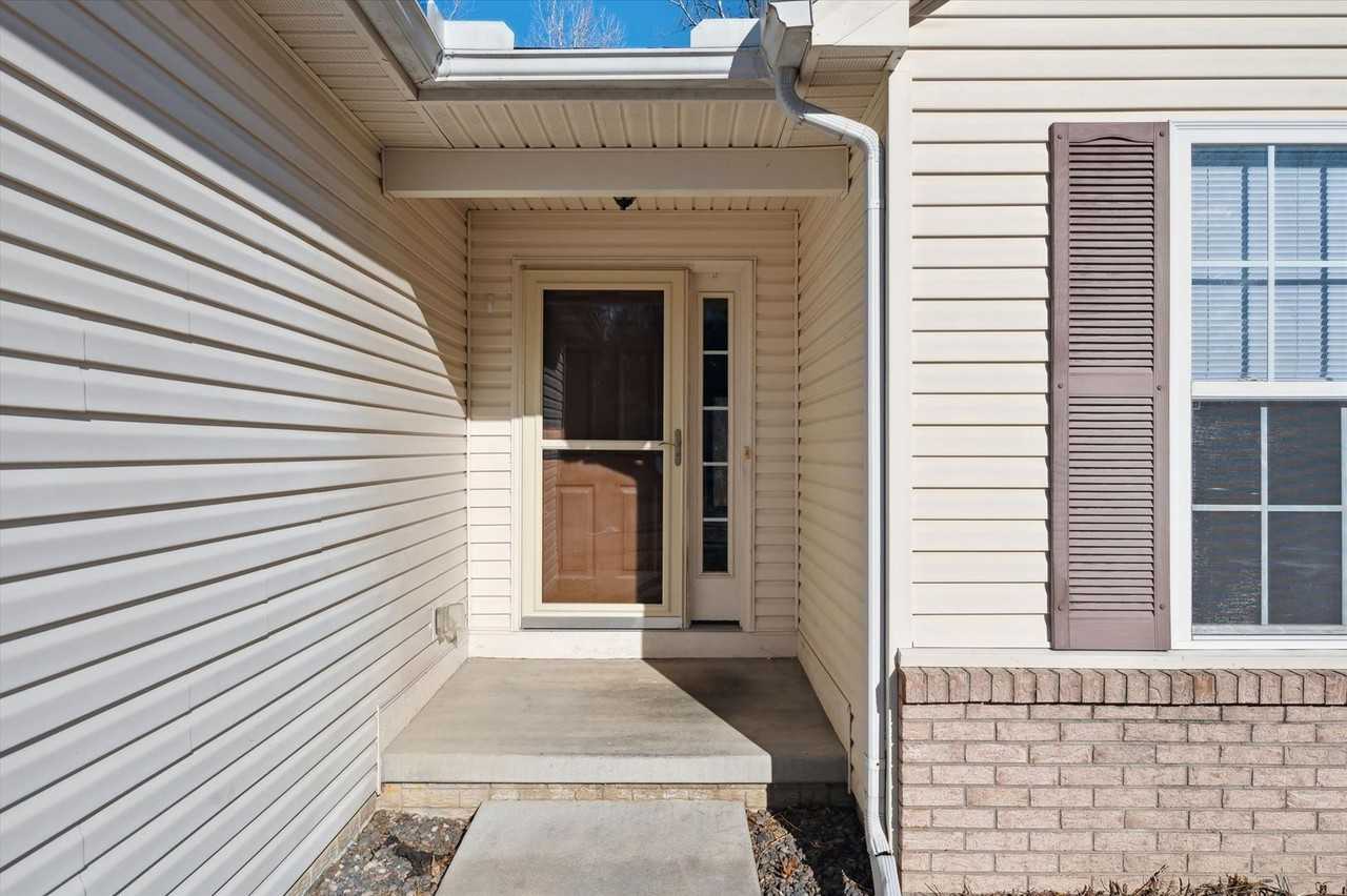 6244 Timberside Dr - Photo 3 of 34