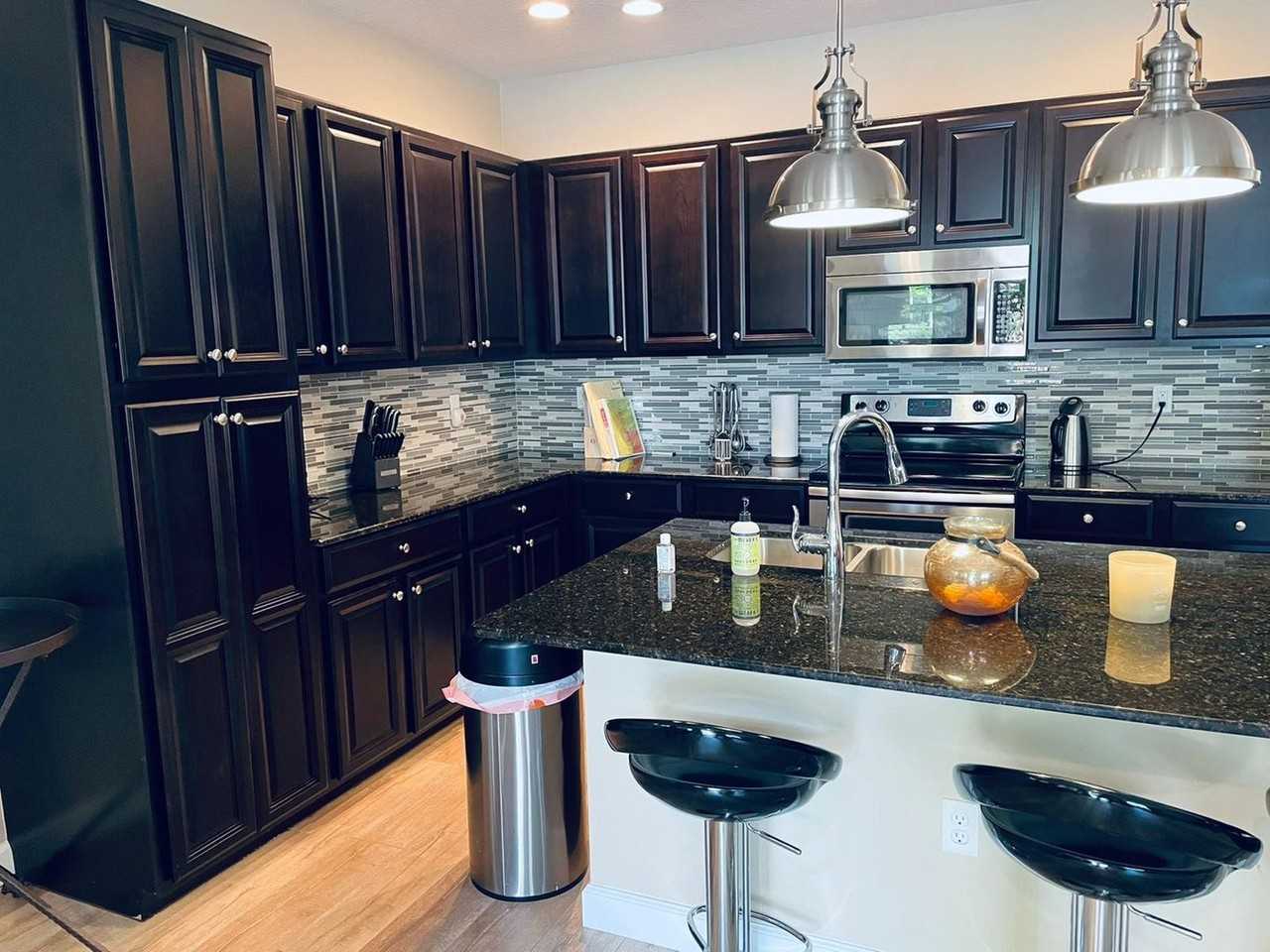 1527 Northwest 48th Lane - Photo 7 of 39