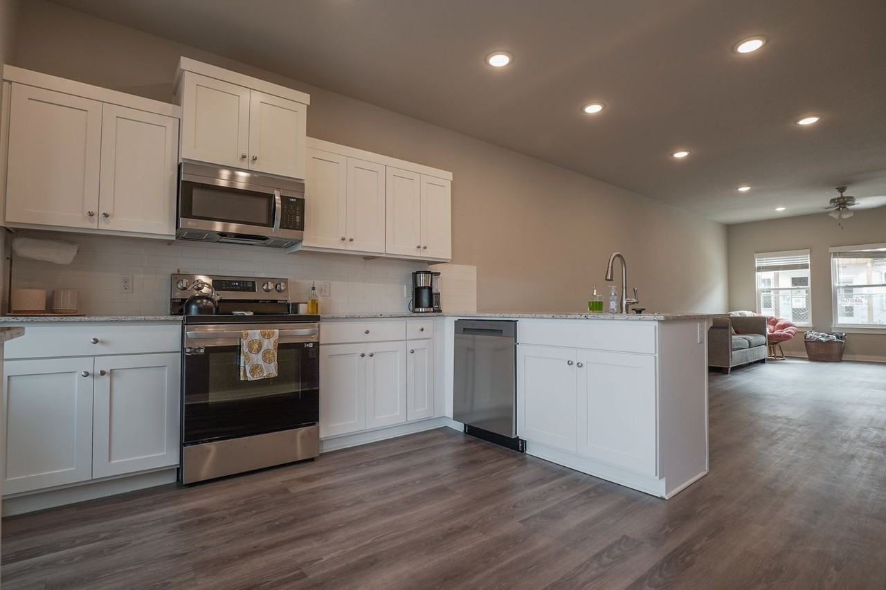 654 N Littleleaf Ter #24 - Photo 7 of 16