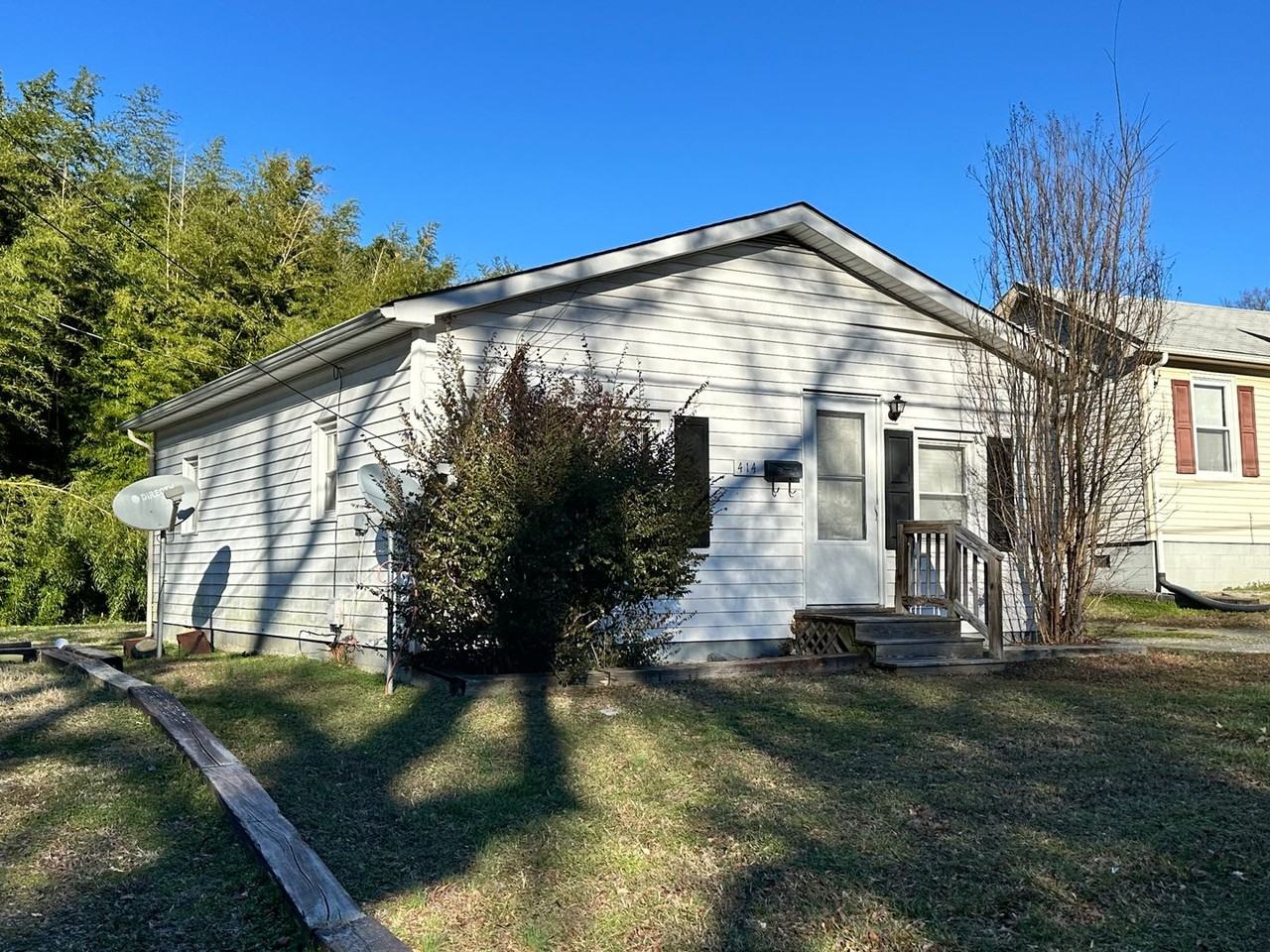 414 Longwood Ave - Photo 2 of 11