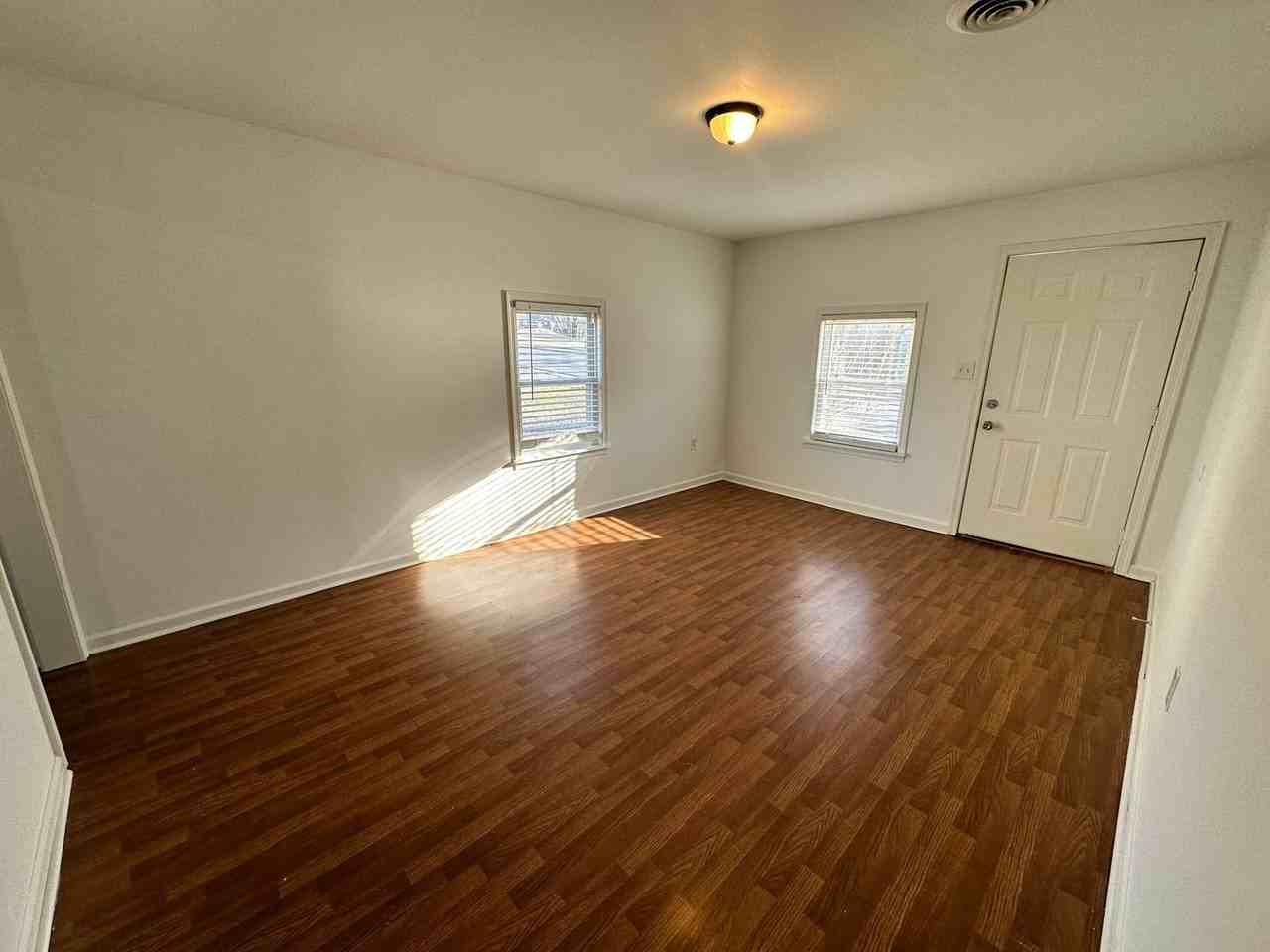 414 Longwood Ave - Photo 3 of 11