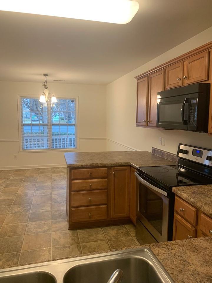 1408 Prestwood Ct - Photo 4 of 24