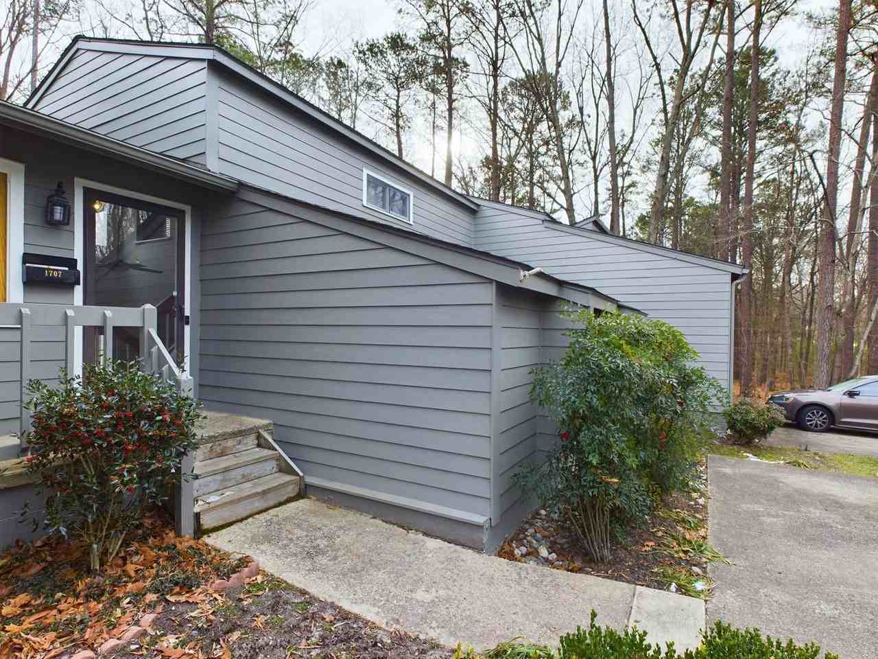 1707 Foxfire Cir - Photo 2 of 19