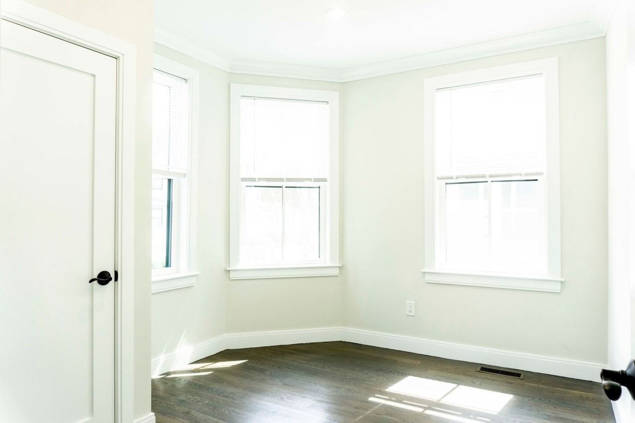 86 Linden St - Photo 5 of 8