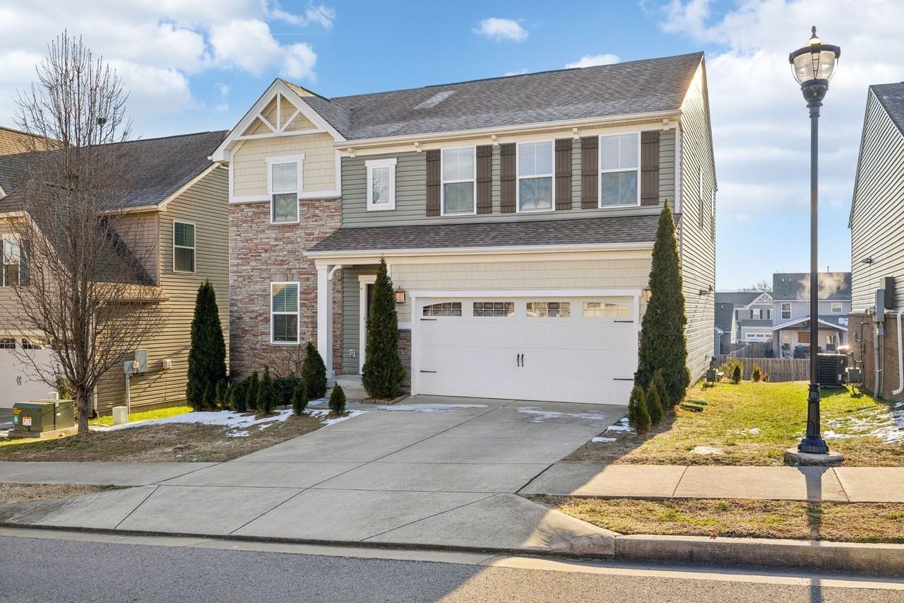 514 Avondale Park Blvd - Photo 3 of 46