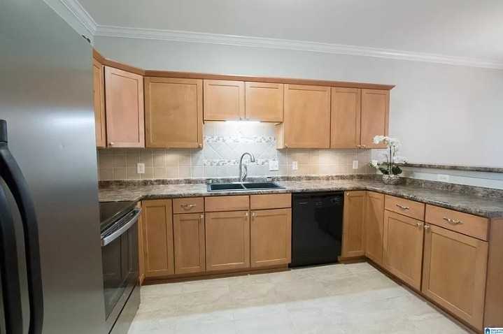 Savannah Park Ln #1611 - Photo 3 of 38