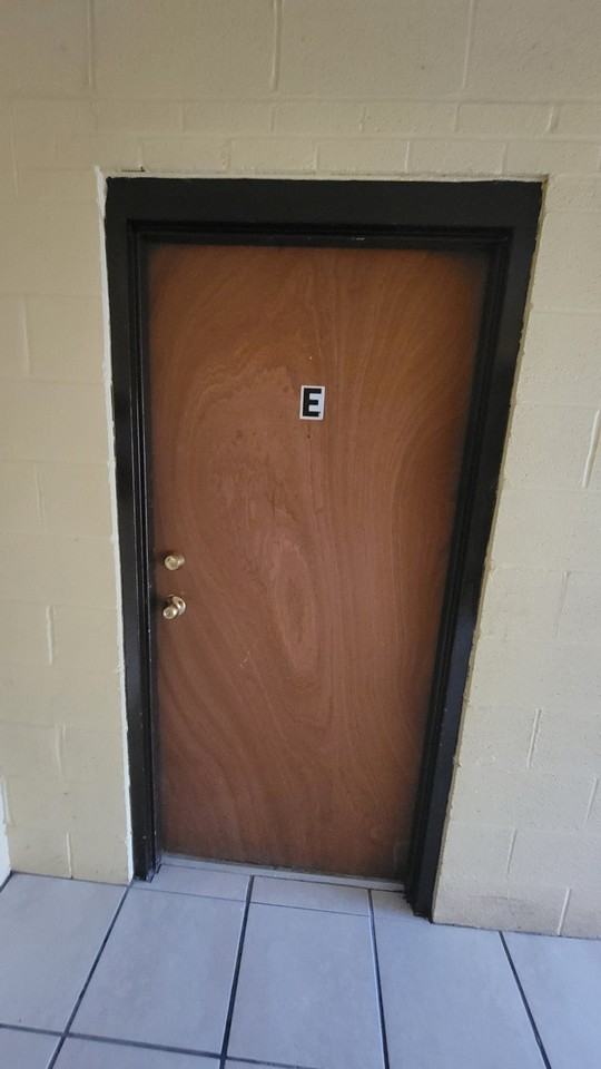 715 E Waterloo Rd #E - Photo 3 of 13