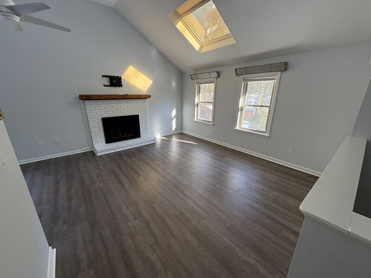 69 West Rd #B - Photo 2 of 14