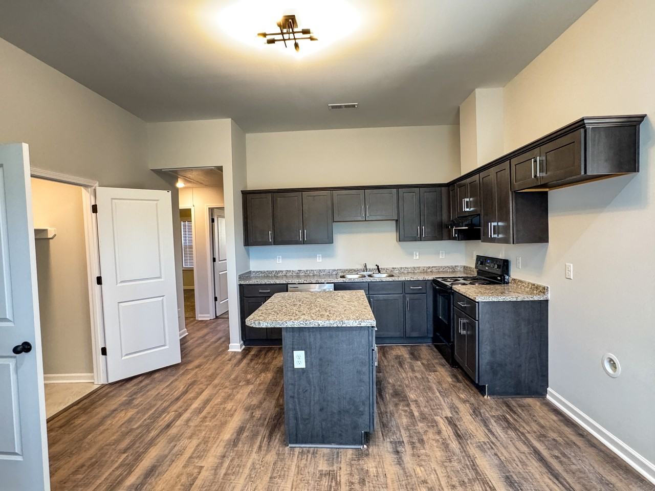 5157 Oak Meadow Ave #NA - Photo 3 of 16