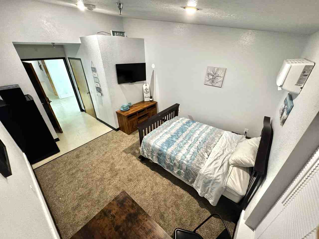 936 W 4th St #P1 - Photo 2 of 18