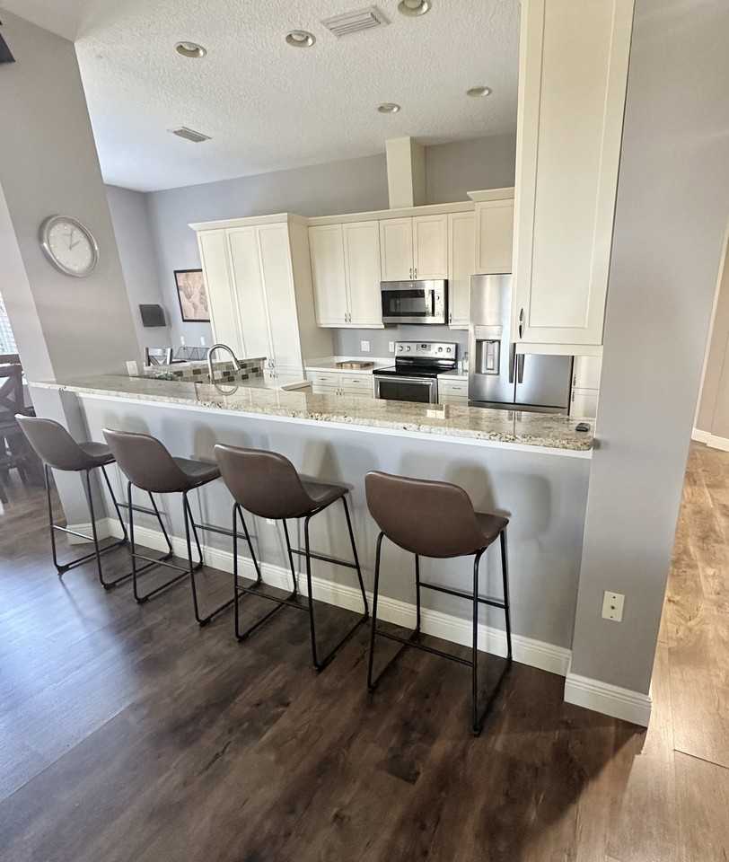 5530 46th Ct W - Photo 6 of 27