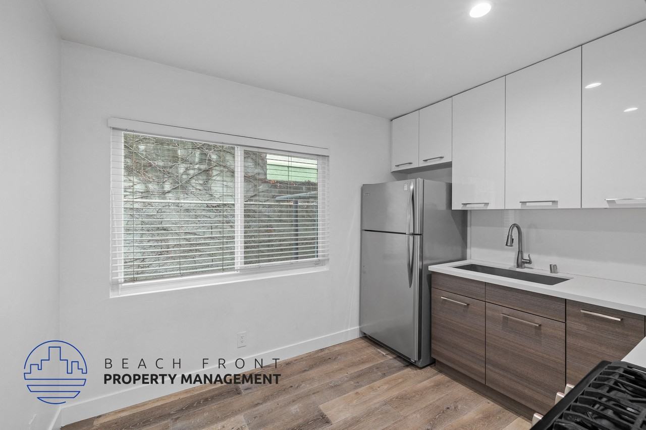 5427 Carlton Way - Photo 3 of 8