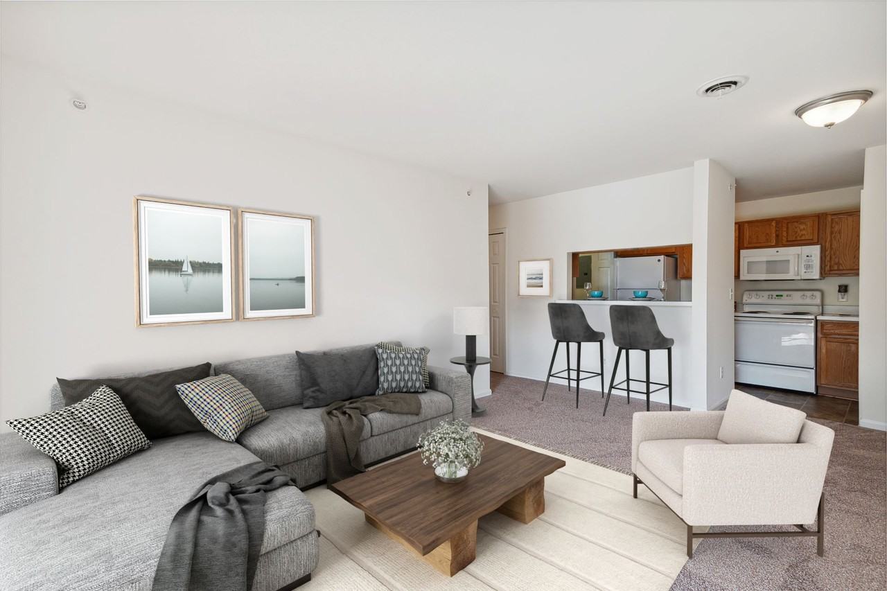 South Pointe - Photo 4 of 50