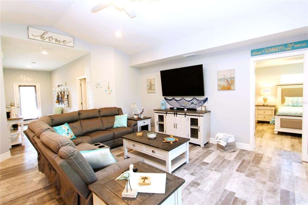 128 Linda Lee Drive - Photo 2 of 19