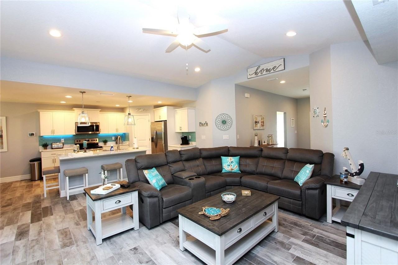 128 Linda Lee Drive - Photo 3 of 19